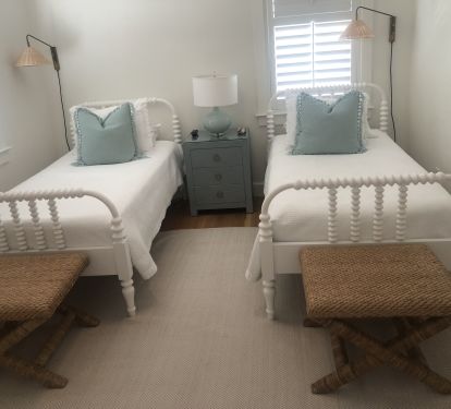 Second floor 2 twin beds w/ full bath.