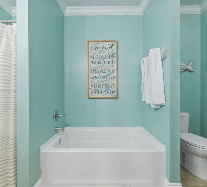 Upstairs Master Bath 