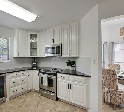 Seamless flow from the kitchen into the dining room.