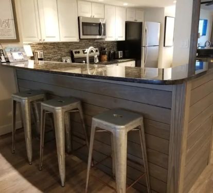 Seating near kitchen