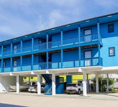 Top floor facing the beach &amp; last carport parking space directly beneath