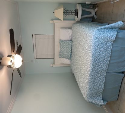 Guest House Bedroom 1 Queen bed