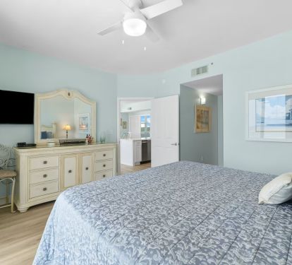Master king bedroom