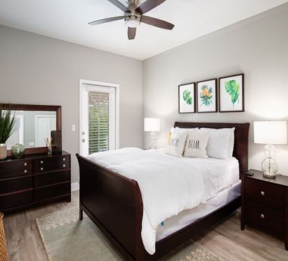 First floor queen guest room #2