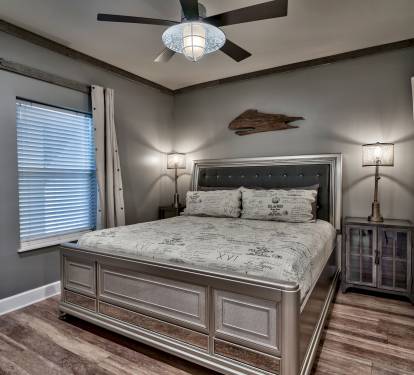 Guest King Bedroom with en suite bathroom