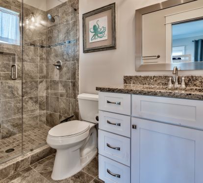 Full private bathroom attached to the third floor bunk bedroom