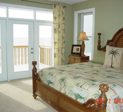 East Master with outside balcony facing the Gulf