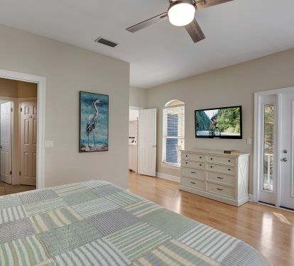 2nd Floor King Master Suite with Bathroom, Private porch and walk-in closet