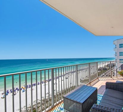 Large balcony, end unit west facing