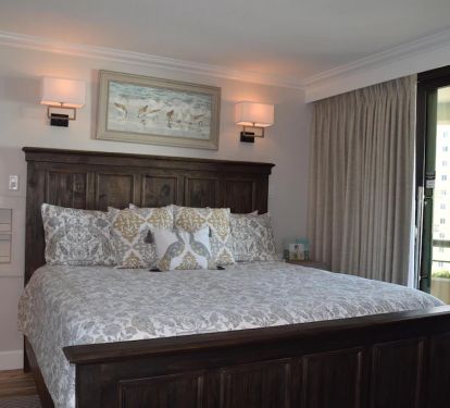 Master bedroom- King bed
