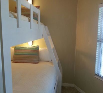 Perfect Custom Bunks W Full Sized Bed &amp; Twin Bed On Top W Flat Screen TV