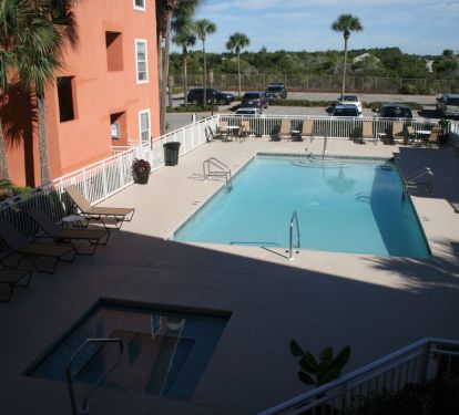 Back heated pool,Spa,and bathroom