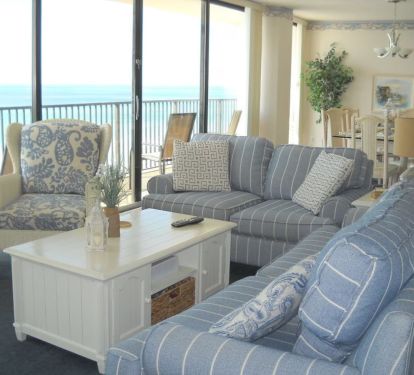 Large comfortable living room, with high end sleeper sofa