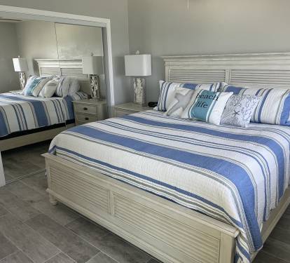 Master Bedroom - Large Closet