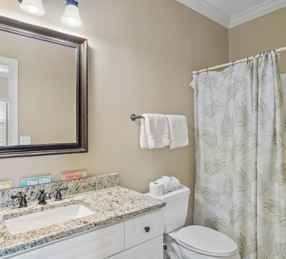 Full bathroom ensuite to third BR