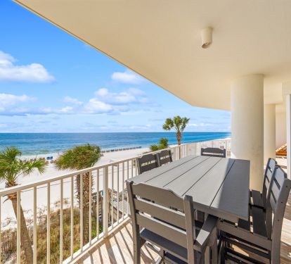Dinning on the balcony 
