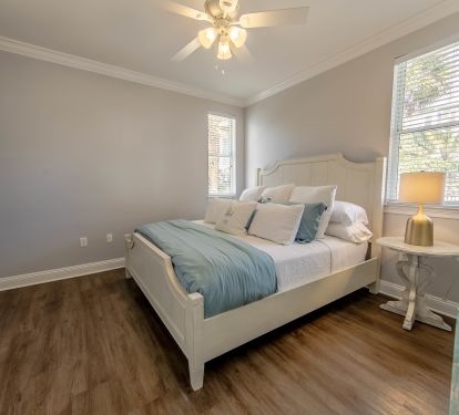 King bedroom 2 Main floor smart tv