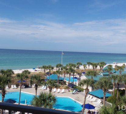 Beach &amp; pool Front
