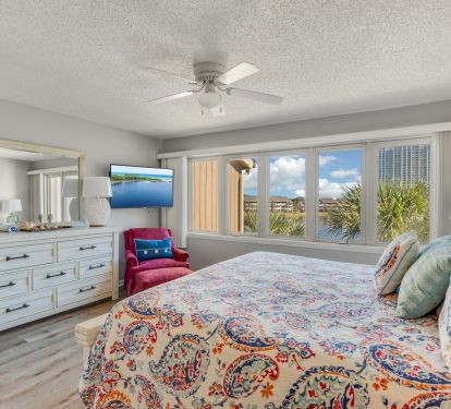 Master Bedroom has new king bed, Smart HDTV