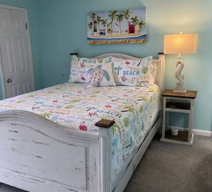 master bedroom with queen size bed