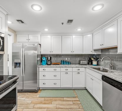 Kitchen is fully equiped 