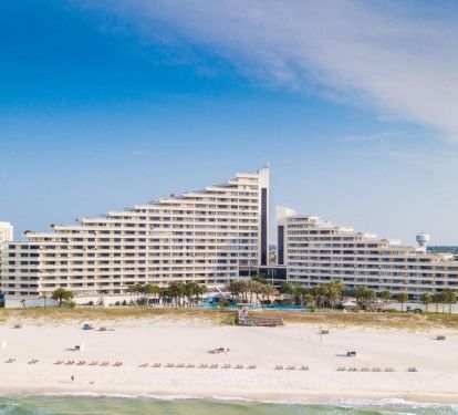 600' of Gulf Front Beach. No Crowded Space. Chair/Umbrella Rentals