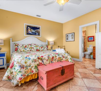 King Bedroom facing the beach