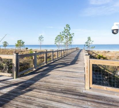 All loose planks on the 3.5 miles walking paths have been replaced in fall 2021!