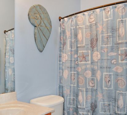 2nd master en-suite bathroom