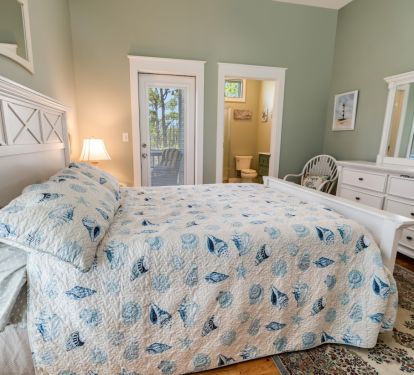 This is the 3rd bedroom, top floor queen suite w/ full bath &amp; private balcony