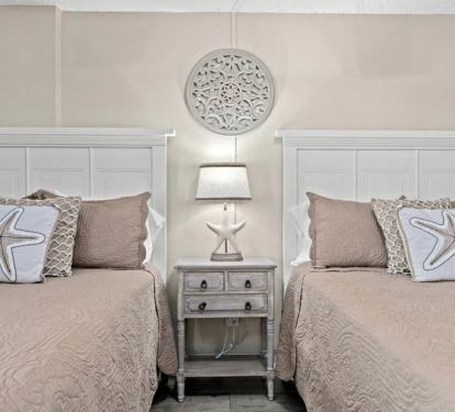 2nd bedroom with 2 full beds