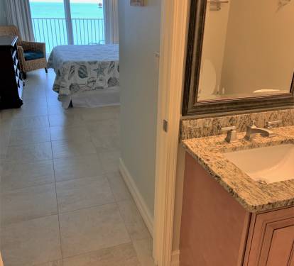Master suite private bathroom