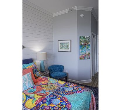 King Master Bedroom Decor with Walk-in Closet