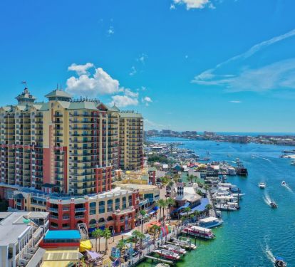The beautiful harbor walk Emerald Grande, Destin Florida 