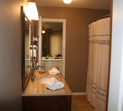 Shower with additional handheld shower 