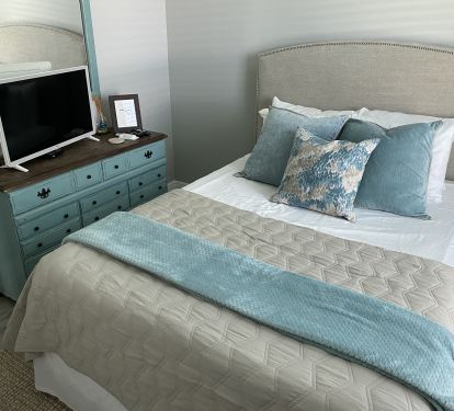 Queen guest room upstairs