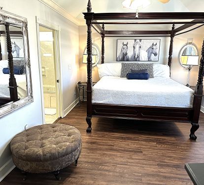 Master Suite-King bed