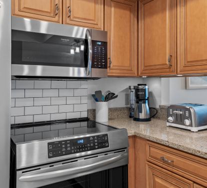 Induction range with specialty cookware