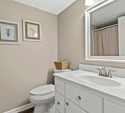 2nd bathroom