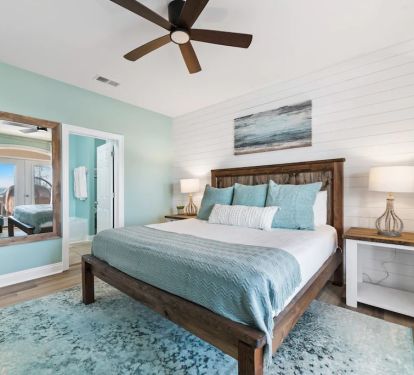 Cozy and Spacious Bedroom arrangement