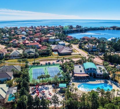 Club Destiny amenities: pool,spa,tennis,theater,gym,walking trails &amp; plygrnd