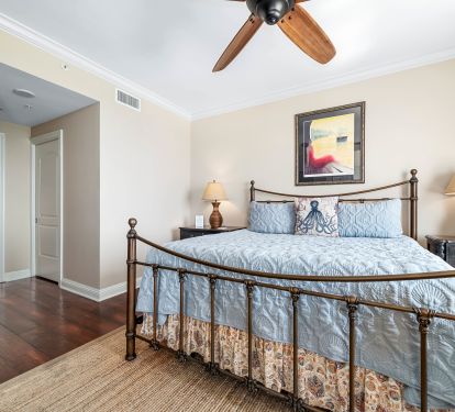 King Bed In Master Bedroom, With Direct Access To The Gulfside Balcony