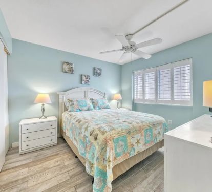 Queen Bedroom