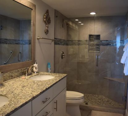 Master bathroom - double sinks with oversized walk in shower