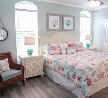 Spacious master king on main level