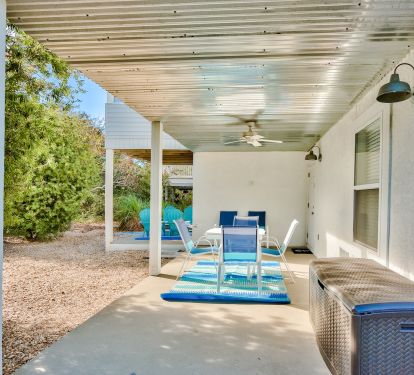 Gulf Side Tree Shaded Sitting Area