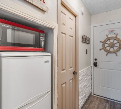 Fridge / microwave