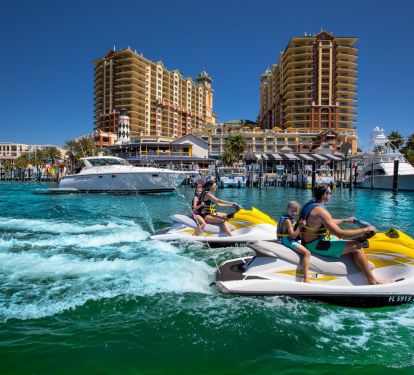 Emerald Grande The Harbor Walk Premier Resort In Destin Florida. Get Spoiled