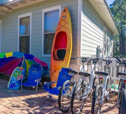 This house includes 6 bikes, 2 kayaks, beach chairs and much more!