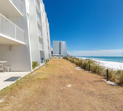 easy beach access, out back and 3 doors to the left!